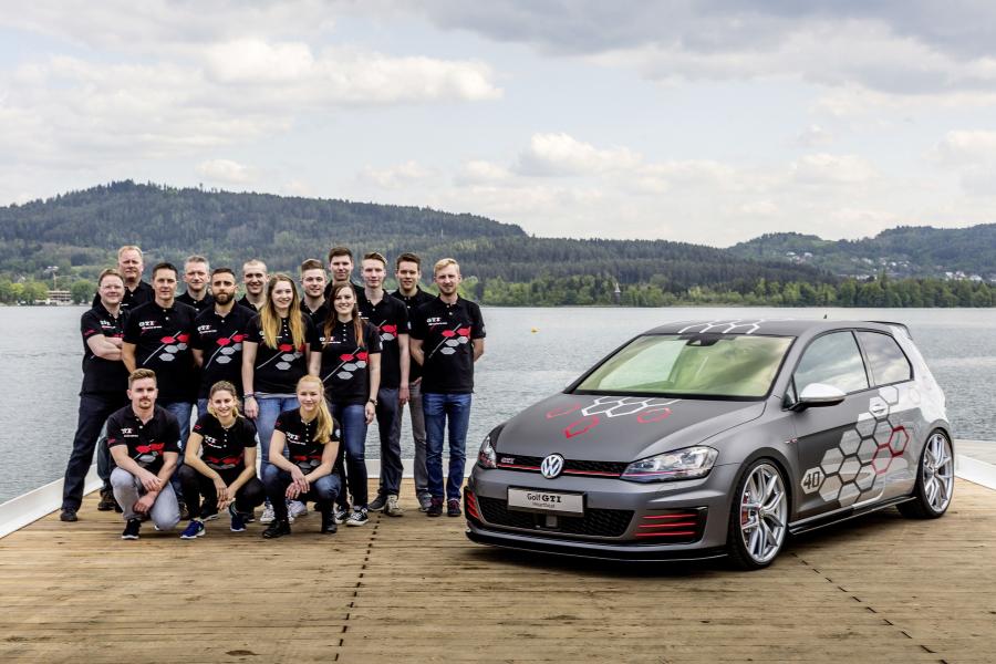  Volkswagen Golf GTi Heartbeat 2016 года  (фото 2 из 10)